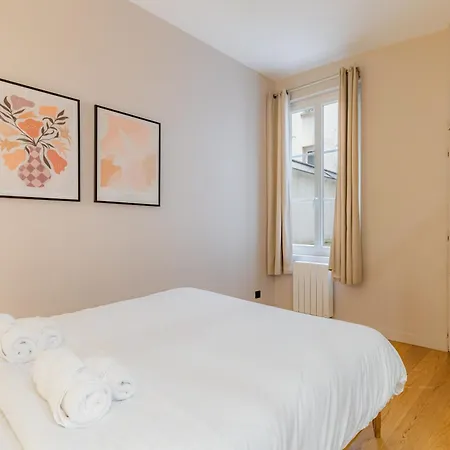 Escapade De Charme Au Coeur Du Historique Apartmán
